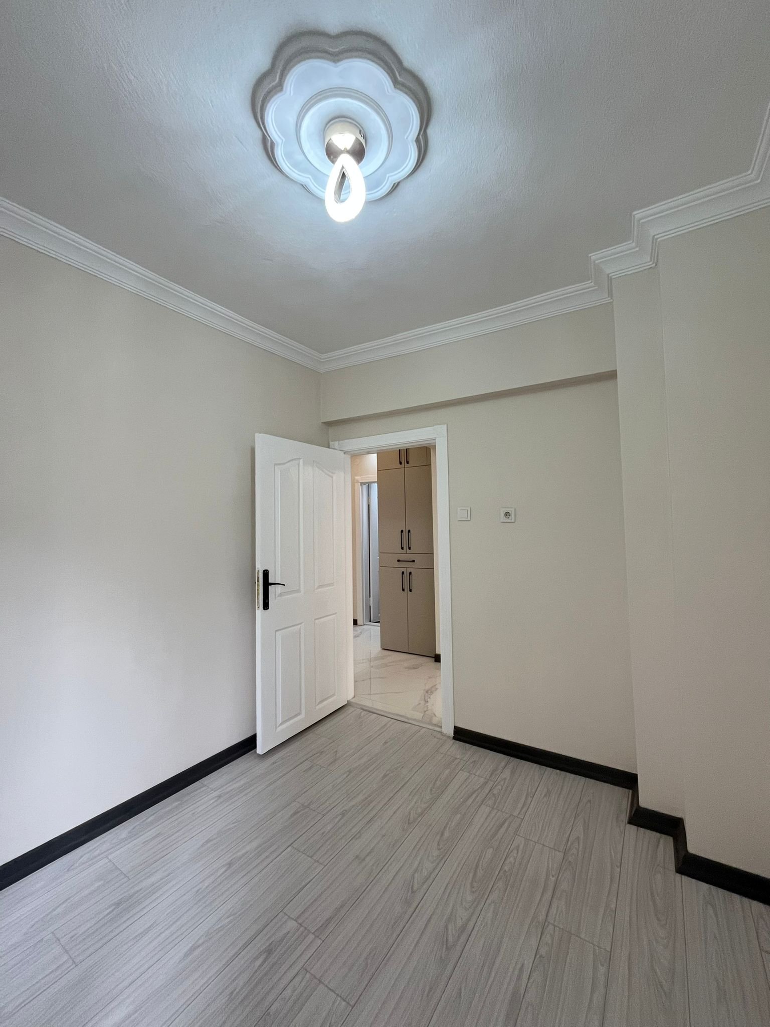 WhatsApp Image 2026-05-11 at 3.57.05 PM (4) SATILIK Sincan’da 3+1 Full Yapılı Daire