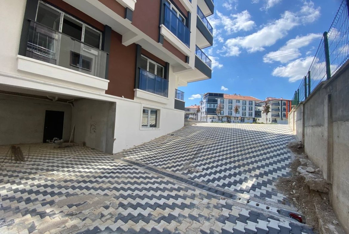 SATILIK Sincan Yenikentte 3+1 Sıfır Daireler