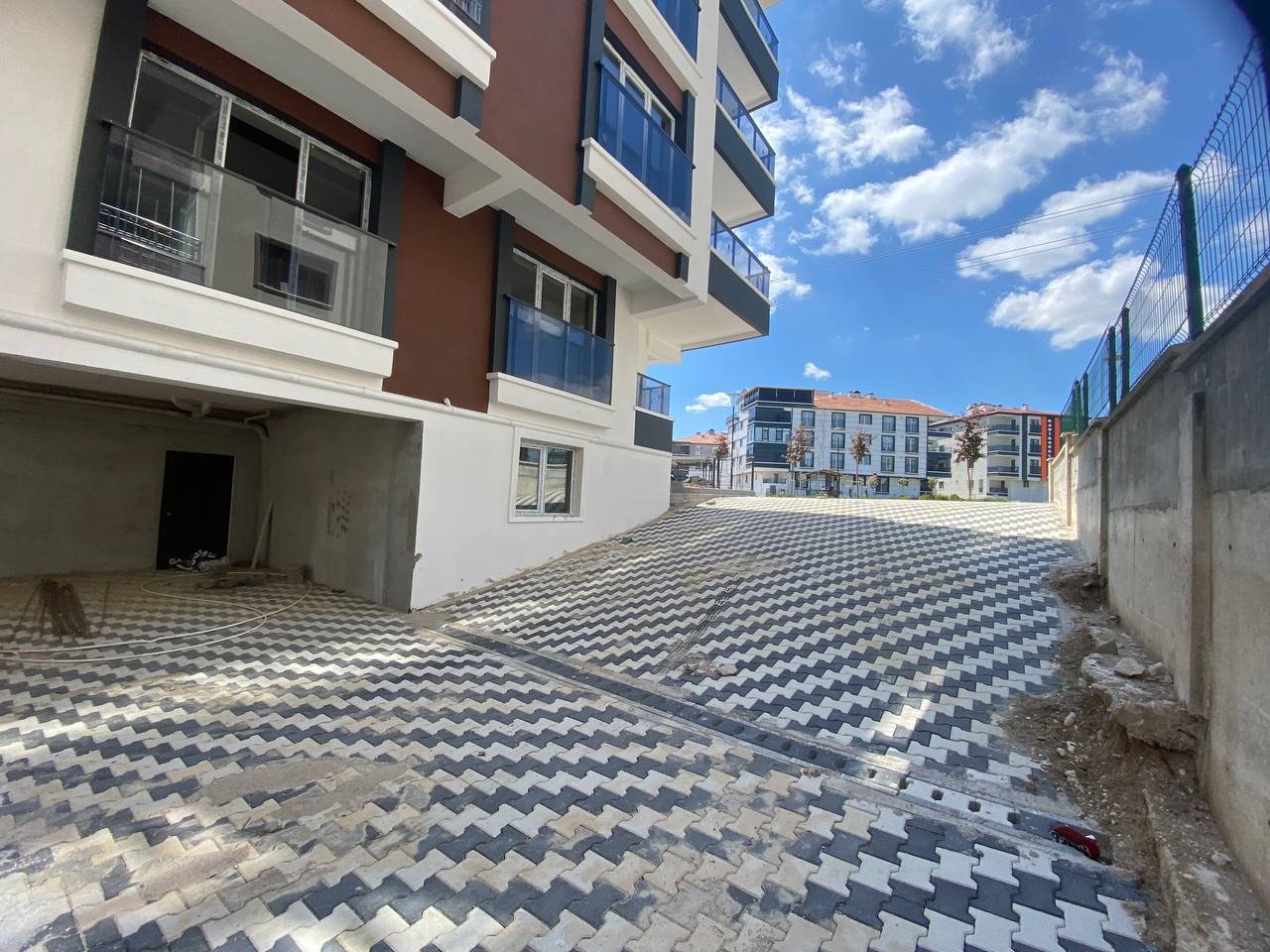 SATILIK Sincan Yenikentte 3+1 Sıfır Daireler