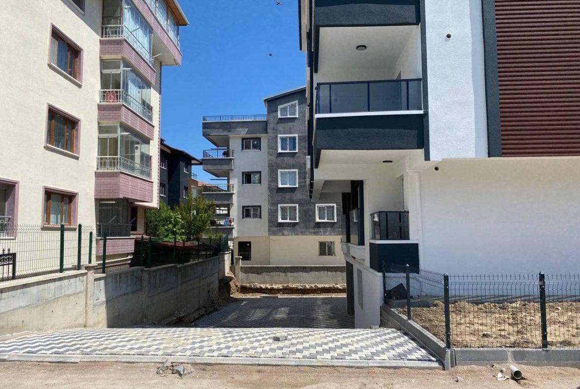 SATILIK Sincan Yenikentte 3+1 Sıfır Daireler