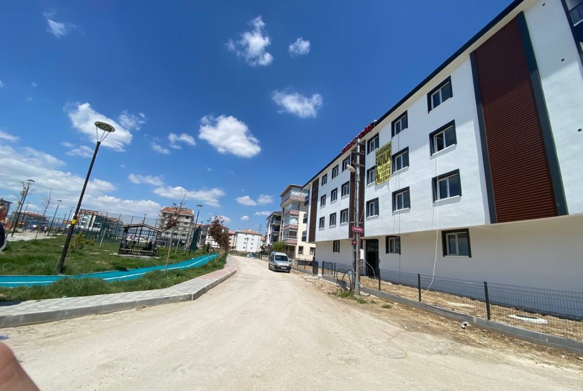 SATILIK Sincan Yenikentte 3+1 Sıfır Daireler