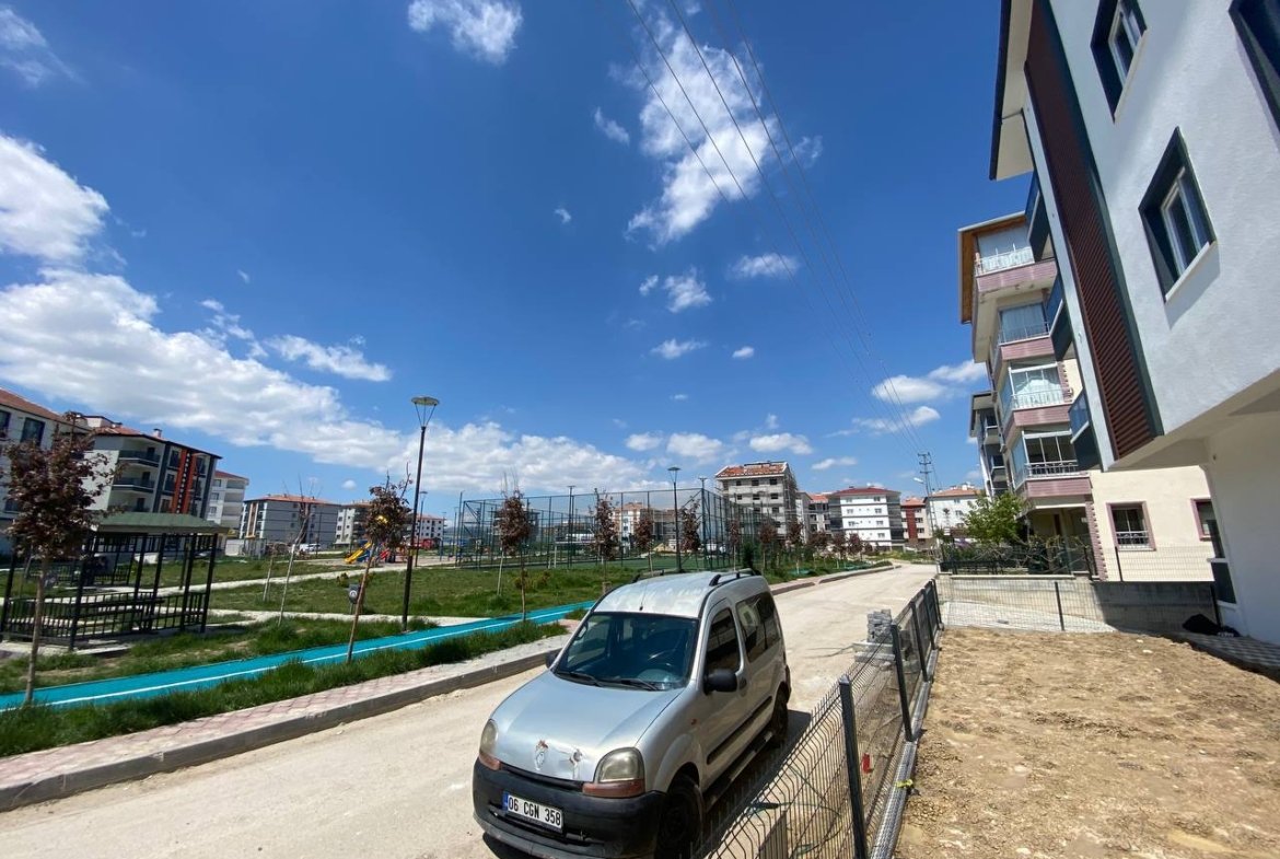 SATILIK Sincan Yenikentte 3+1 Sıfır Daireler