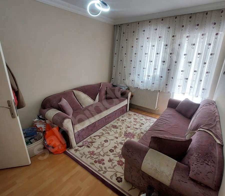 SATILIK Sincan’da 3+1 Yapılı Masrafsız Ara Katta Geniş Daire