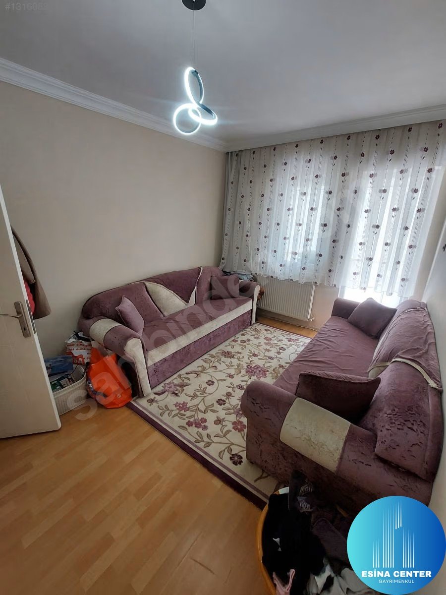 SATILIK Sincan’da 3+1 Yapılı Masrafsız Ara Katta Geniş Daire