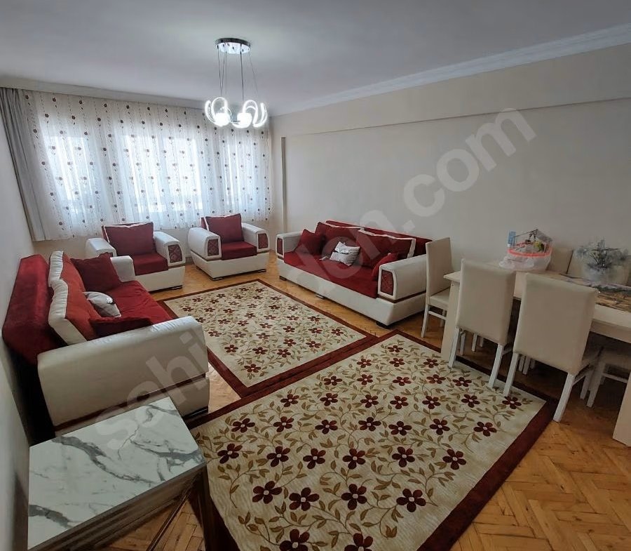 SATILIK Sincan’da 3+1 Yapılı Masrafsız Ara Katta Geniş Daire