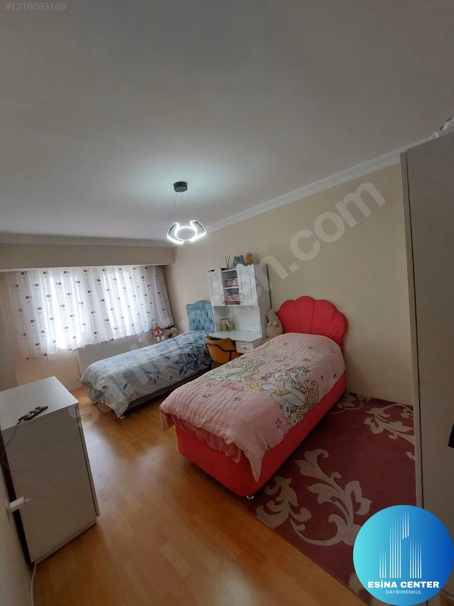 SATILIK Sincan’da 3+1 Yapılı Masrafsız Ara Katta Geniş Daire